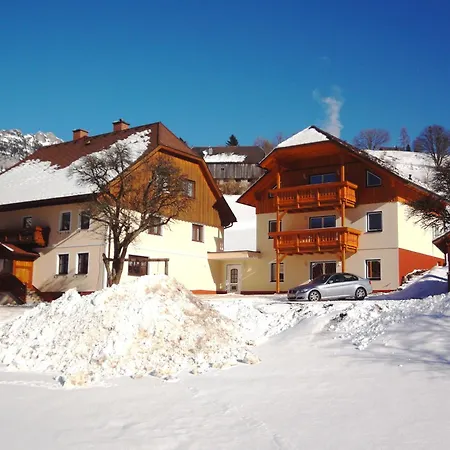 Gindl, Gaestehaus Gindl Und Pferdehof 타우플리츠